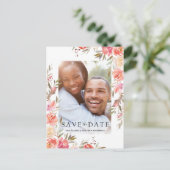 エレガントなサーモンピンクの花の写真を使った結婚式の招待状(Save the Date) 案内ポストカード (スタンド正面)