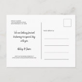 エレガントなスクリプトでお届けする、結婚式の日取りを知らせるエンゲージメント写真 案内ポストカード (裏面)