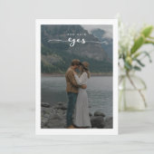 エレガントなスクリプト 彼女はイエスと言った 湖の写真 招待状 (スタンド正面)