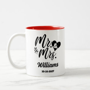 エレガントなスクリプト 新婚夫婦のためのMr. & Mrs. 苗字 ウェディング ツートーンマグカップ