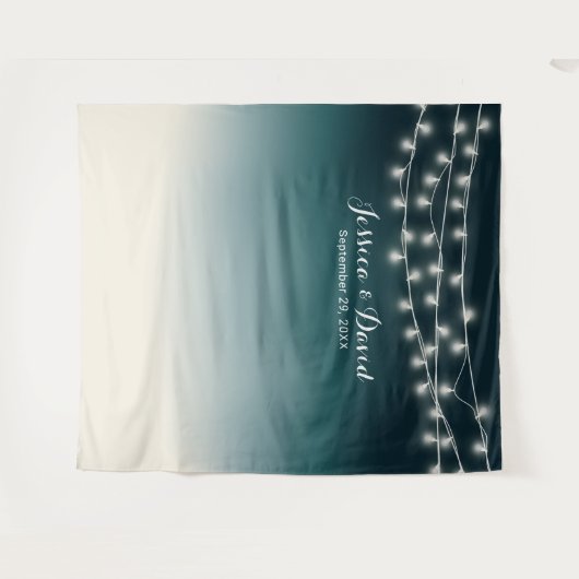 エレガントなターコイズ・アクアグリーンのオンブレストリングライト ウェディングバックドロップス タペストリー (正面(横))