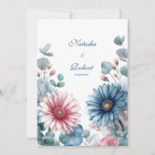 エレガントなダスティーブルーとピンクのガーベラデイジーとユーカリ 招待状 (正面)