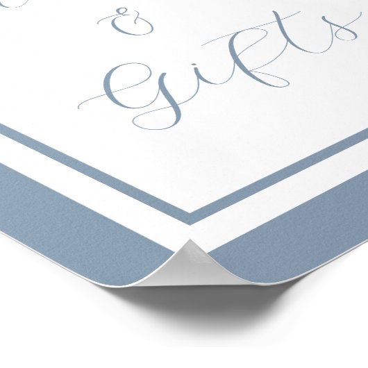 エレガントなダスティーブルーのスクリプトカードとギフトのサイン ポスター (角)