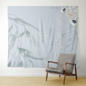 エレガントなダスティーブルーの水彩画の葉と花 タペストリー (インサイチュ(横))