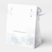 エレガントなダスティーブルーの水彩花のプリンセスシャワー フェイバーボックス (裏面サイド)