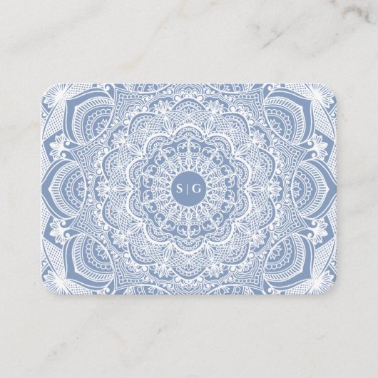 エレガントなダスティーブルーの白いレースの曼荼羅 クラシック エンクロージャーカード (正面)