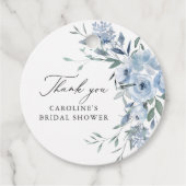 エレガントなダスティーブルーの花のブライダルシャワー フェイバータグ (正面)