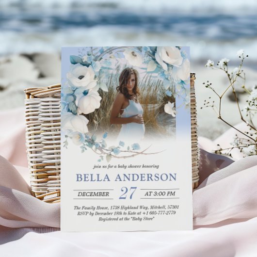 エレガントなダスティーブルーの花のベビーシャワー 招待状
