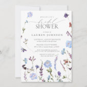エレガントなダスティーブルーの野生の花の花束を使ったブライダルシャワー 招待状 (正面)