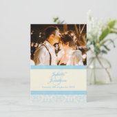 エレガントなダマスクブルーとクリームの結婚式招待状 招待状 (スタンド正面)