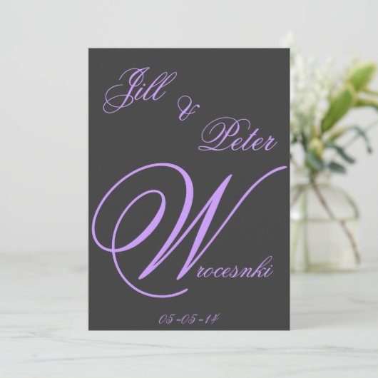 エレガントなダークグレーおよび紫色の結婚式招待状 招待状 (スタンド正面)