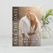 エレガントなダーク縦オーバーレイ写真ウェディング セーブザデート (スタンド正面)