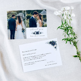 エレガントなネイビーとダスティブルーのモダンなフラワーの結婚式 サンキューカード