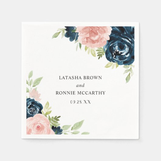 エレガントなバラ色とネイビーブルーの花の結婚式 スタンダードカクテルナプキン (正面)
