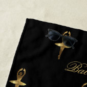 エレガントなバレリーナパターンは名前か文字を加えます ビーチタオル (インサイチュ)