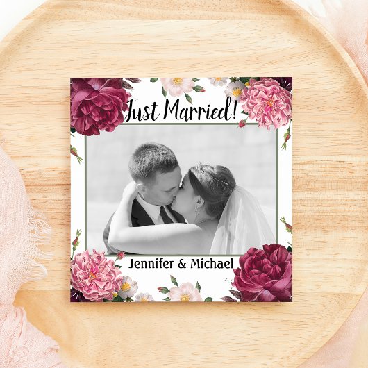 エレガントなバーガンディとピンクの結婚発表 シーズンカード