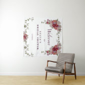 エレガントなバーガンディーフラワーブライダルシャワーのご案内 タペストリー (インサイチュ(横))