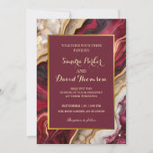 エレガントなバーガンディ ゴールド アゲート マーブル モダン ウェディング 招待状 (正面)