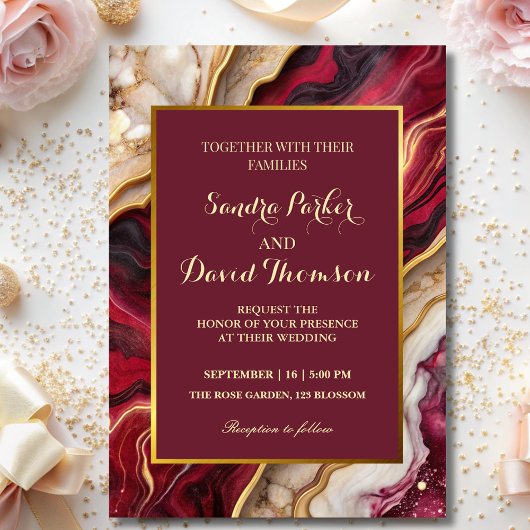 エレガントなバーガンディ ゴールド アゲート マーブル モダン ウェディング 招待状