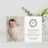 エレガントなバーガンディ フローラル リース ベビー フォト 誕生 案内状 (スタンド正面)
