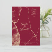 エレガントなバーガンディ＆ペイルゴールド大理石のSave the Date 招待状 (スタンド正面)