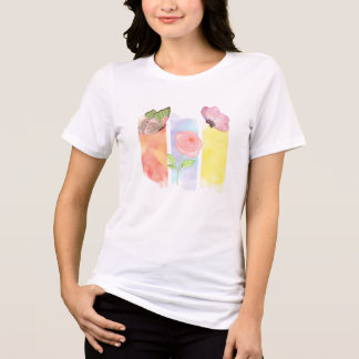 エレガントなパステルカラーの蝶とバラのTシャツ トライブレンドTシャツ