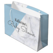 エレガントなパステル調の青および白い大理石のベビーシャワー ラージペーパーバッグ (裏面アングル)