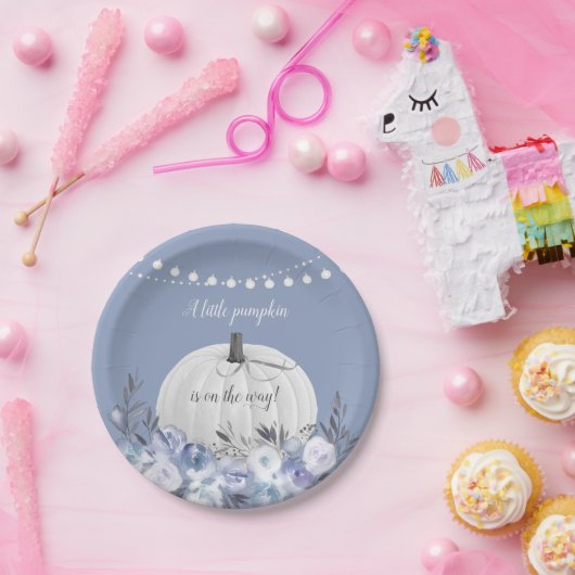 エレガントなパンプキンベイビーシャワーダスティーブルー ペーパープレート (パーティー)