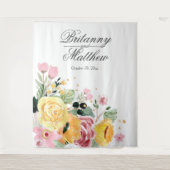 エレガントなパーソナライズされた水彩花のウェディング タペストリー (正面)