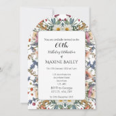 エレガントなパーソナライズドフラワーラック 60歳の誕生日 招待状 (正面)