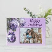エレガントなパープルオーナメント ホリデー フォト カード (スタンド正面)