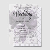 エレガントなパープルフラワーのカリグラフィー結婚式 ベラム紙招待状 (オフセット (招待状))