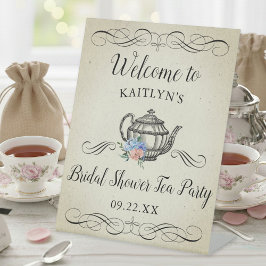 エレガントなビンテージ ティーパーティー | ウェディングシャワーのお出迎え 台座サイン
