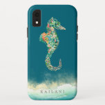 エレガントなビーチの植物のタツノオトシゴの青 iPhone XRケース<br><div class="desc">名前、深海の青いiPhoneの箱と名前入りな砂浜のアクセントのエレガントな水彩画の熱帯島の植物のタツノオトシゴ。</div>