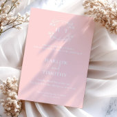 エレガントなピンクと白のモノグラムカリグラフィーウェディング 招待状