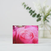 エレガントなピンクのバラのウェディングプランナーの名刺 名刺 (スタンド正面)