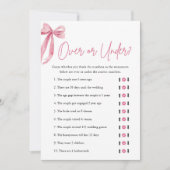 エレガントなピンクのボウのオーバー・オア・アンダー ブライダルシャワーゲーム 招待状 (正面)