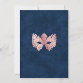 エレガントなピンクのマスカレードマスクのキンセアニエラ 招待状 (裏面)