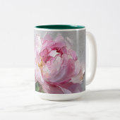 エレガントなピンクの芍薬の厚塗り油絵 ツートーンマグカップ (正面右)