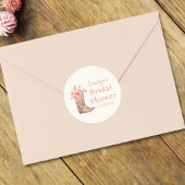 エレガントなピンクの花柄カウガール ブライダルシャワーステッカー ラウンドシール