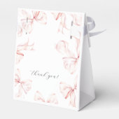 エレガントなピンクの蝶ネクタイ ベイビー ブライダル シャワー フェイバーボックス (裏面サイド)