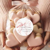 エレガントなピンクの蝶ネクタイ ベビーシャワー ラウンドシール