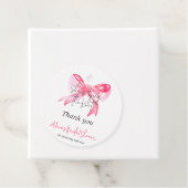 エレガントなピンクの蝶結び ウェディングシャワーデコレーション フェイバータグ (インサイチュ)