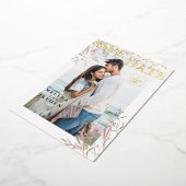 エレガントなピンクの野生の花のウェディング・セーブ・ザ・デート 箔招待状 (回転した状態)