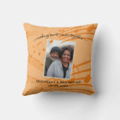 エレガントなピンクの音楽ノート カップル ウェディング フォト クッション (裏面)