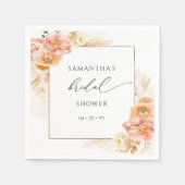 エレガントなピーチとクリームの花柄 ブライダルシャワー スタンダードカクテルナプキン (正面)
