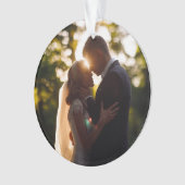 エレガントなフラワーブーケ 新婚夫婦の結婚式の写真 オーナメント (正面)