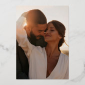 エレガントなブラックとゴールドのモノグラム写真ウェディング 箔招待状 (裏面)