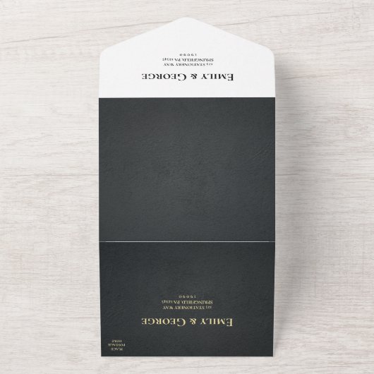 エレガントなブラックとゴールドのモノグラム ラスティック ウェディング オールインワン招待状 (外側)