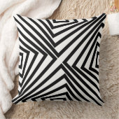 エレガントなブラックアングルパターン ホワイト クッション (ブランケット)